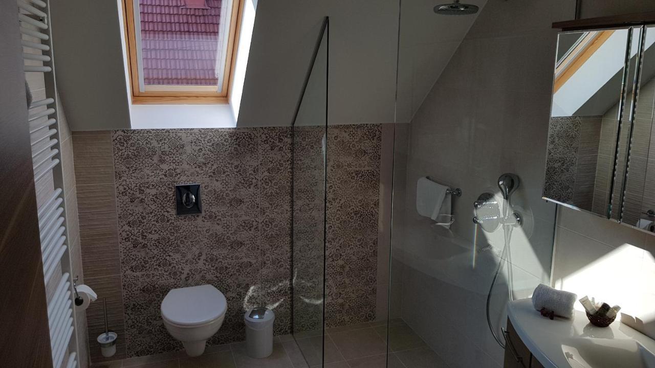 Tuenderlak Vendeghaz Apartment Balatonfured Exterior photo