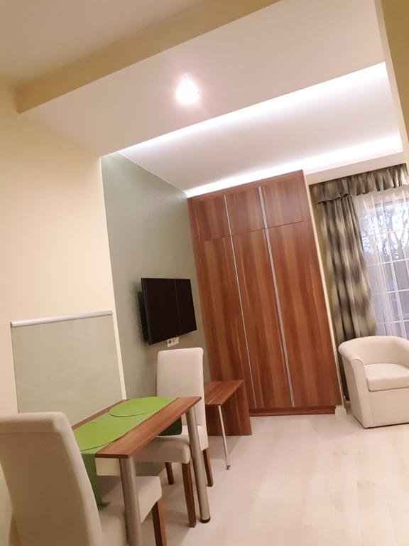 Tuenderlak Vendeghaz Apartment Balatonfured Exterior photo