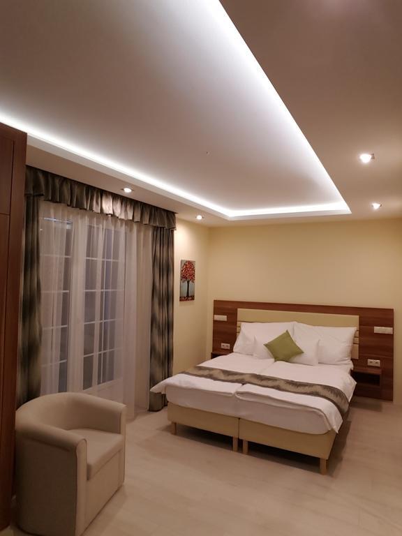 Tuenderlak Vendeghaz Apartment Balatonfured Exterior photo