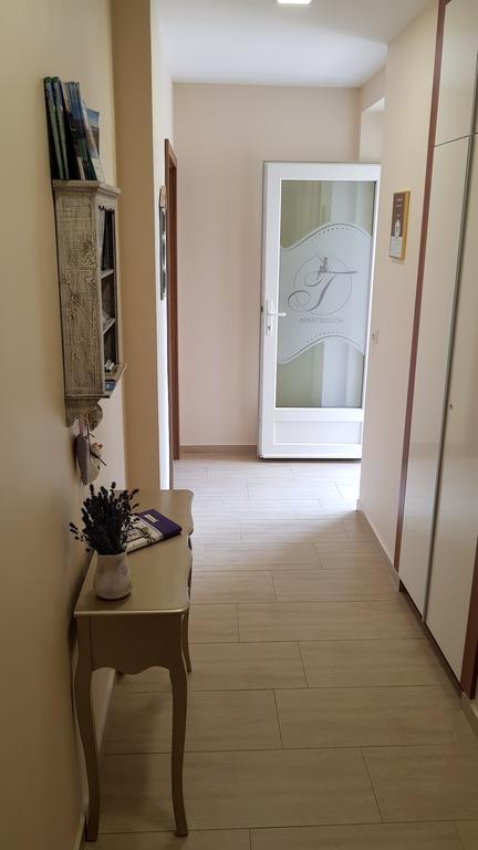 Tuenderlak Vendeghaz Apartment Balatonfured Exterior photo