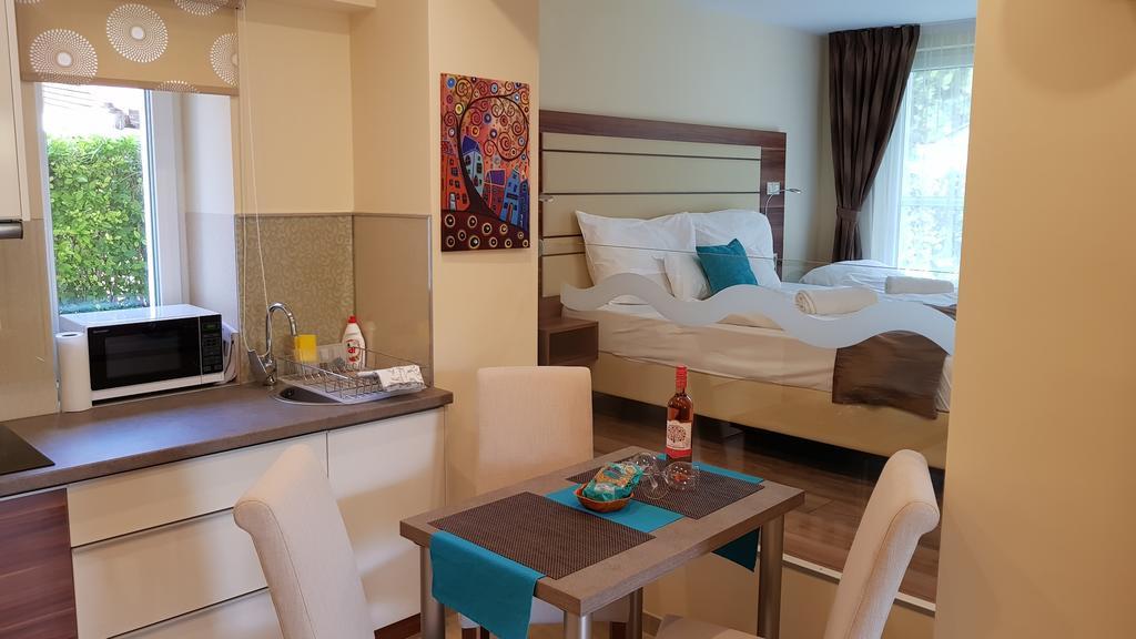 Tuenderlak Vendeghaz Apartment Balatonfured Exterior photo