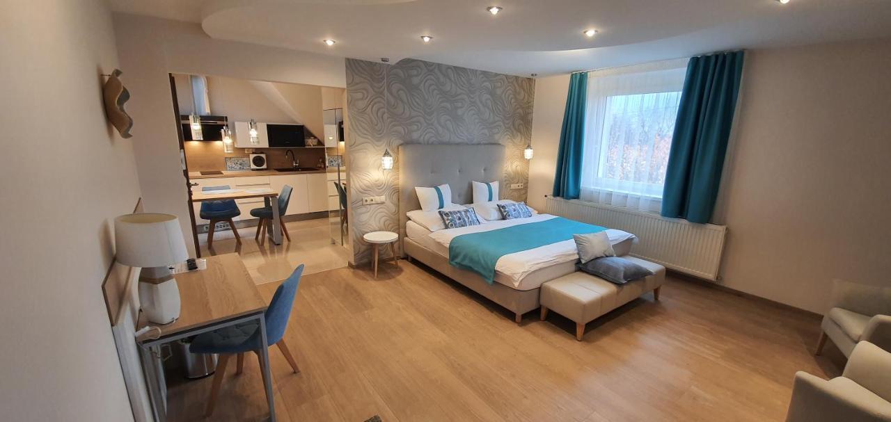Tuenderlak Vendeghaz Apartment Balatonfured Exterior photo