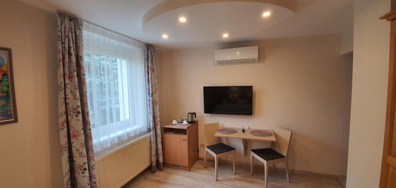 Tuenderlak Vendeghaz Apartment Balatonfured Exterior photo